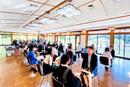 写真：1対1のトークタイムの様子