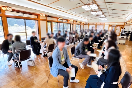 写真：1対1のトークタイムの様子
