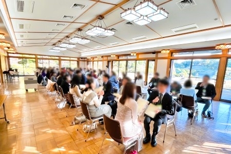写真：1対1のトークタイムの様子